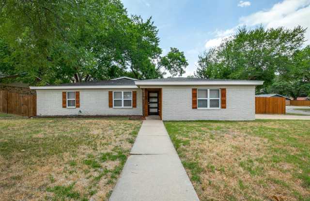 429 Keren Place - 429 Keren Place, Hurst, TX 76053