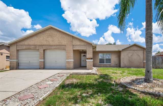8425 CORNEY DRIVE - 8425 Corney Drive, Jasmine Estates, FL 34668