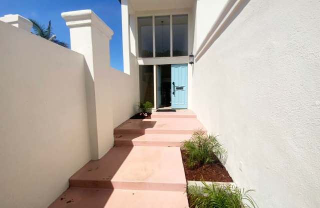 3 Bedroom Home with Lots of Natural Light Gallery 3