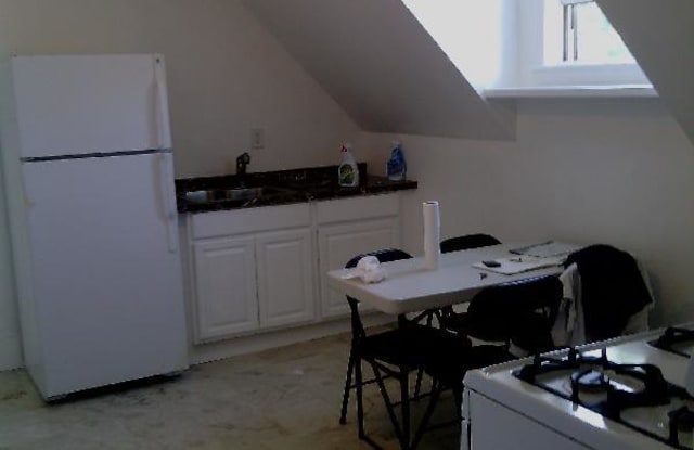 9 Gilman Ter. - 9 Gilman Terrace, Somerville, MA 02145