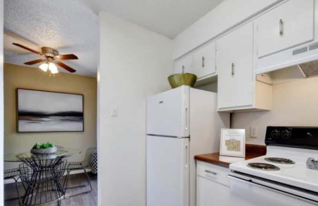 8747 Datapoint Dr Gallery 4