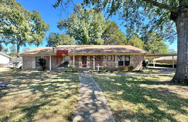 4 Bedroom 2 Bath in the Heart of Tyler! Gallery 1