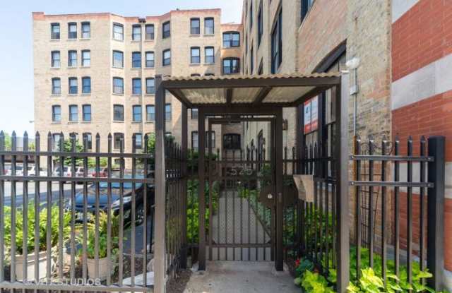525 Halsted - 525 N Halsted St, Chicago, IL 60642
