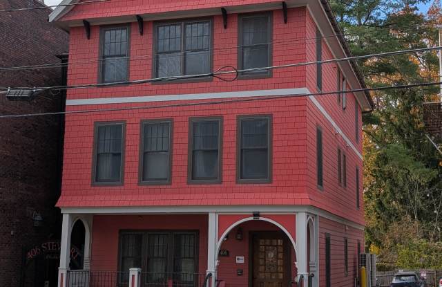 406 Stewart Ave - Apartment 3A Gallery 1