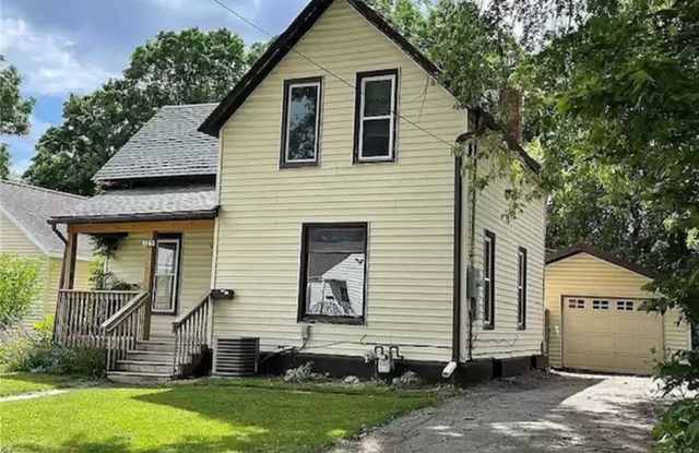 3 Bed 2 Bath Single Family Home photos photos