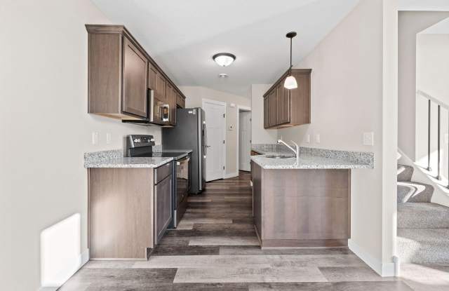 3 Bedroom 1.5 Bath Townhome Gallery 2