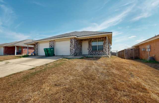 2 WEEKS FREE + $1,295 A MONTH!!! Gallery 3