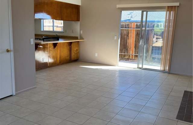 10747 Kiowa  1A Road - 10747 Kiowa Road, Apple Valley, CA 92308