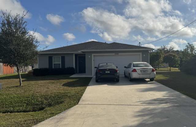 1090 SW Estaugh Avenue photos photos