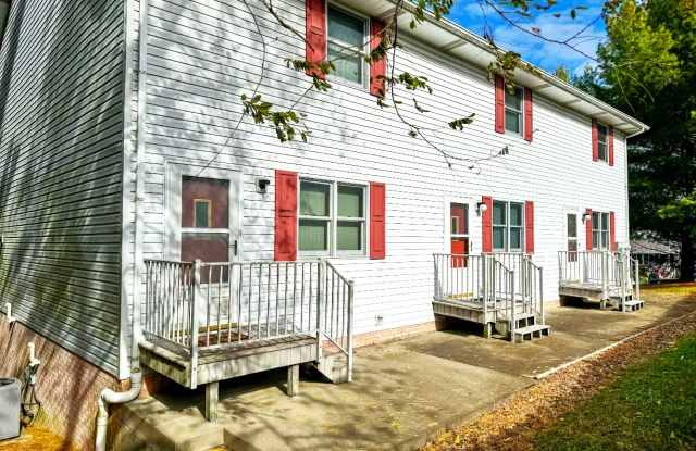 561 Canton Rd - 561 Canton Road, Wintersville, OH 43953