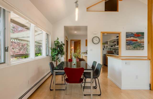 216 E Homestead Drive Gallery 4