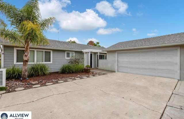 Serra Mesa 3 Bedroom Home with Private Yard & Oversized 2-Car Garage Gallery 3