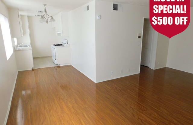 The Oaks Apartments - 13518 W Burbank Blvd, Los Angeles, CA 91401
