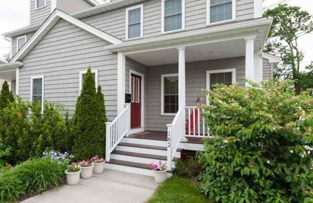 162 Sycamore Street photos photos
