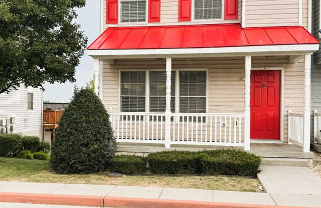 Spacious 3-Level Townhouse in Harrisonburg photos photos