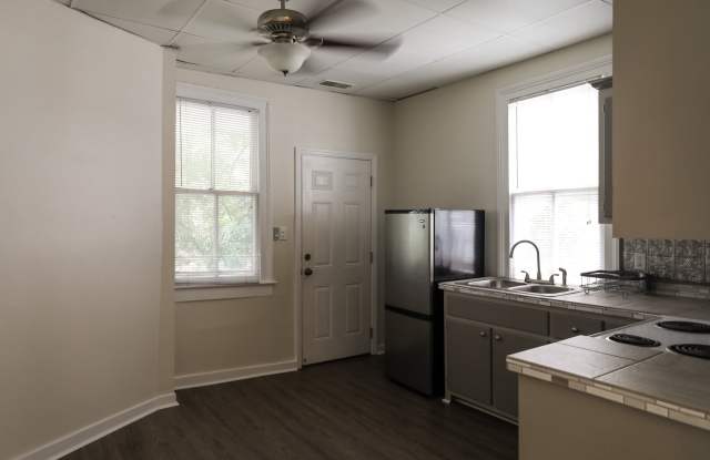 561 Rutledge Avenue - 2 photos photos