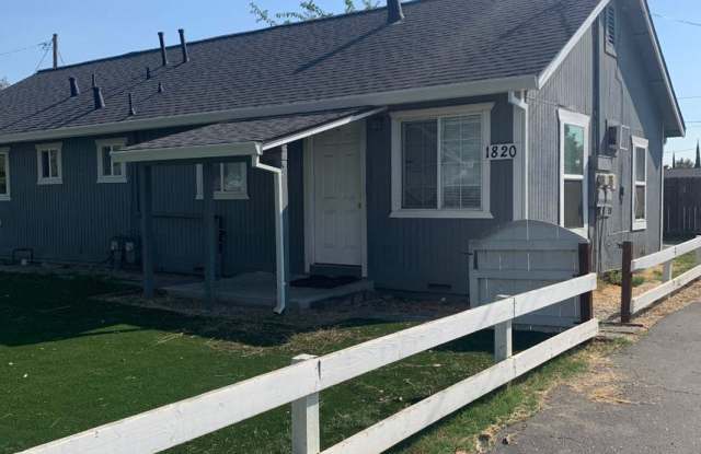 2 bedroom DUPLEX - 1820 Hile Avenue, Linda, CA 95901