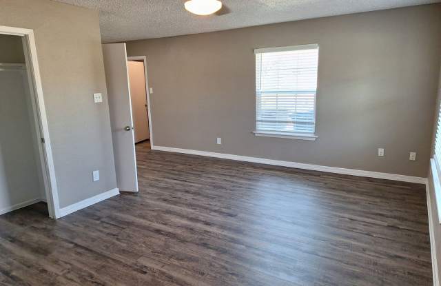 2815 Wheatfield Dr. Gallery 4