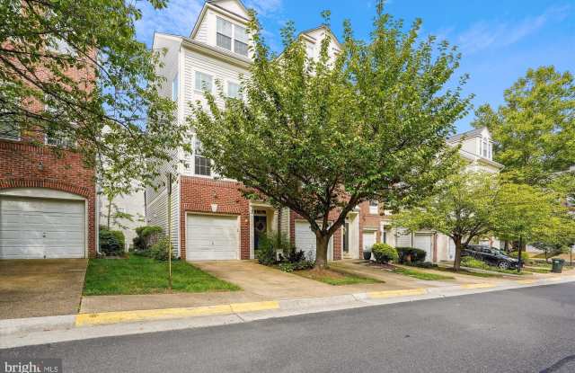 5310 CHIEFTAIN CIRCLE - 5310 Chieftain Circle, Lincolnia, VA 22312