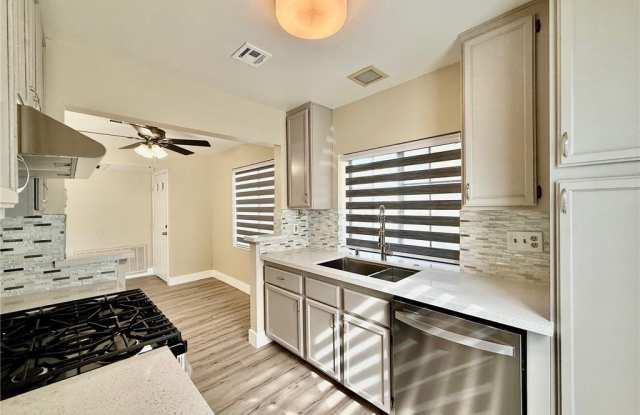 4805 Nara Vista Way photos photos