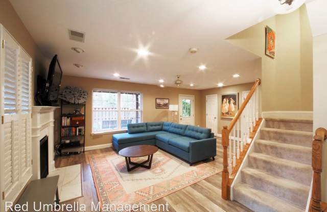 9660 Glendevy Court Gallery 2