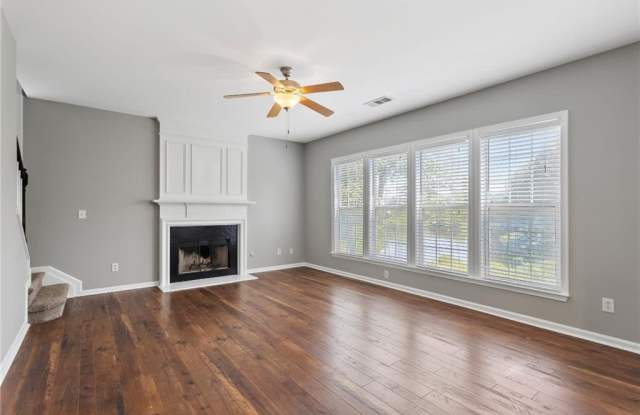 6250 Whirlaway Drive photos photos