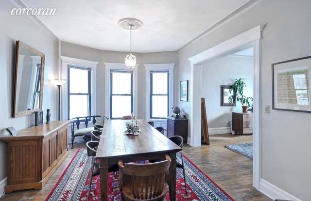 38 Seeley Street Gallery 4