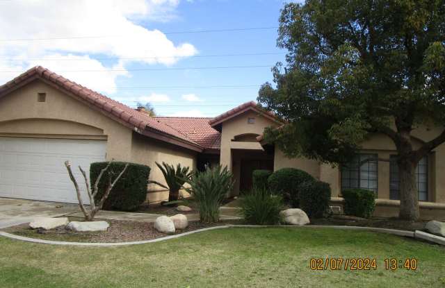 Southwest Bakersfield House with Pool photos photos