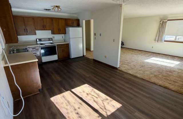 317 3rd Avenue Southeast - 2 Gallery 2