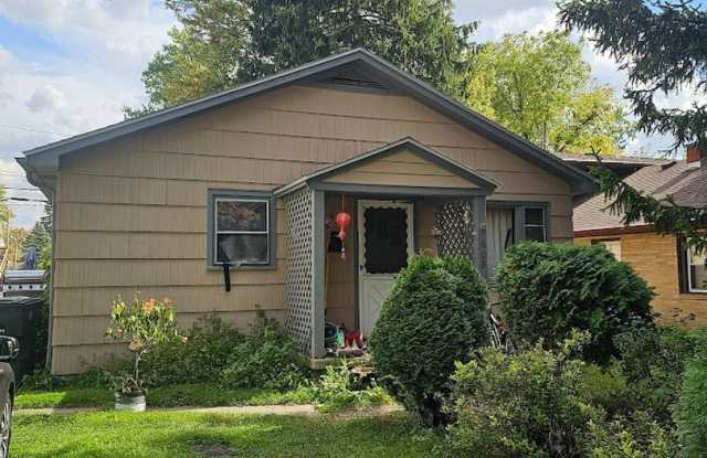 Cozy, great location! photos photos