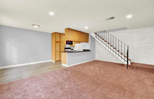 Nicely Updated 2 Bed 1 Bath Condo in Antioch - AVAILABLE NOW !! photos photos