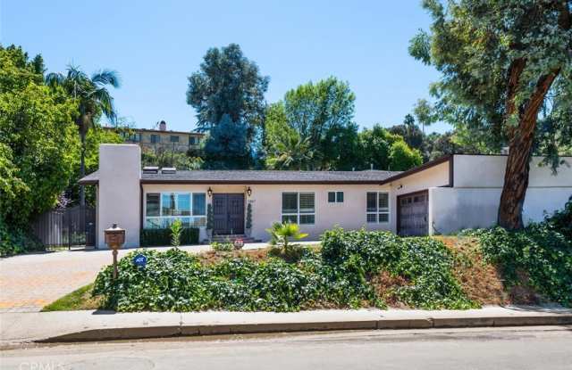 3467 Red Rose Drive Gallery 2