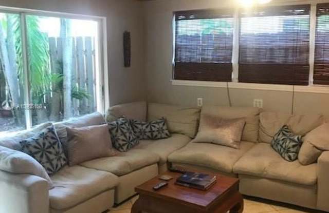 2426 Tequesta Ln - 2426 Tequesta Lane, Miami, FL 33133
