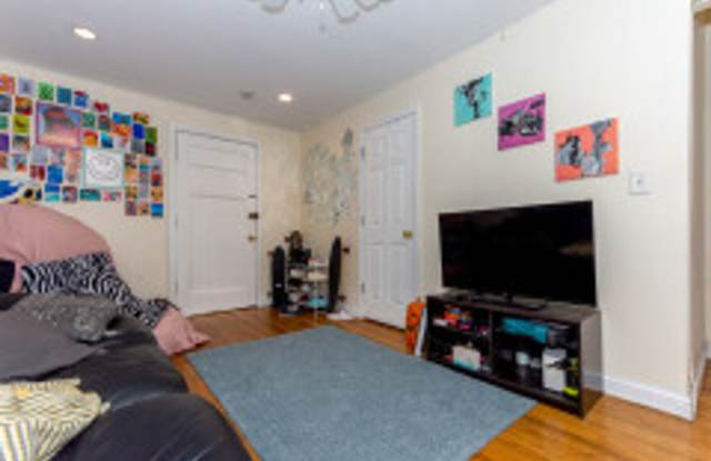 AWESOME BROOKLINE LISTING photos photos