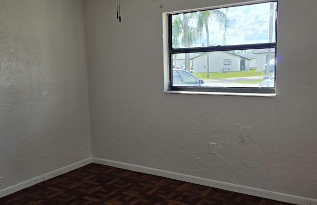 499 Las Palmas Circle Gallery 4