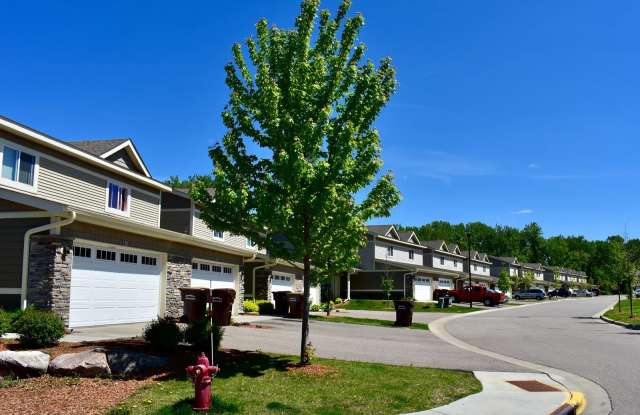 Creeks Run Townhomes Gallery 4