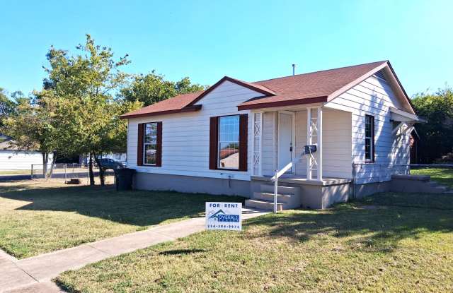 902 Evetts Road photos photos