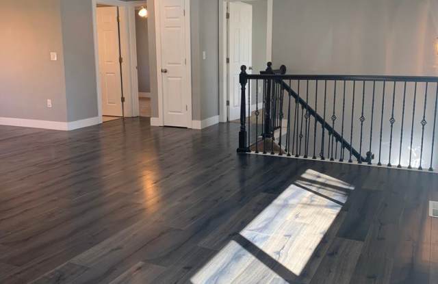 5462 Mira Loma Circle Gallery 4