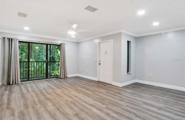 1204 PINE RIDGE CIRCLE W Gallery 4