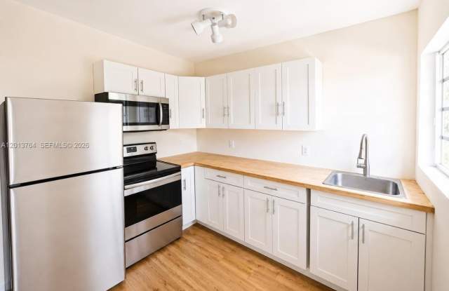 410 76th St photos photos