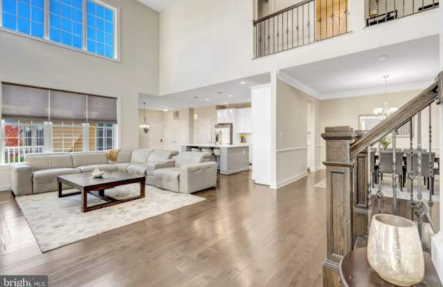 23311 SILCOTT WOODS Terrace Gallery 2