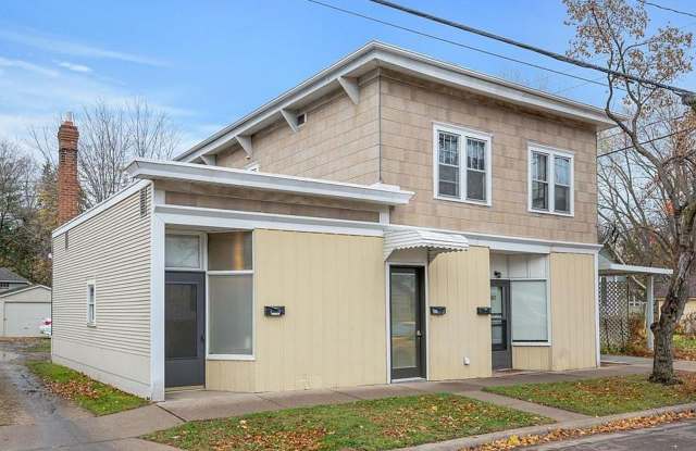 822-824-826 Aldine St photos photos