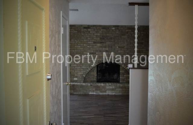1708 Meadow Lane Gallery 4