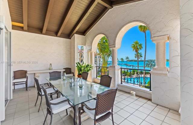 2134 Fisher Island Dr photos photos