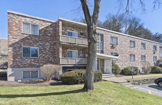 42 Lionel Ave. photos photos