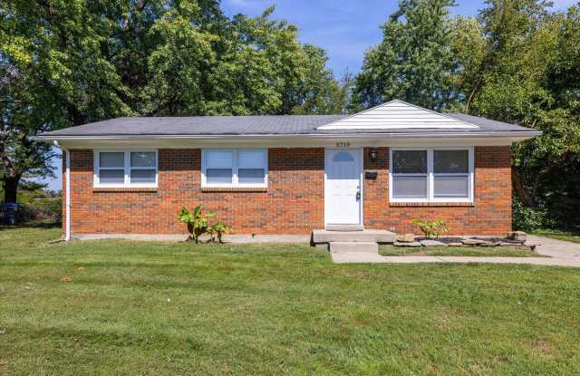 5719 Chestnutwood Way - 3 BR, 1 BA brick ranch with unfinished basement, and HUGE fenced in yard! Gallery 1