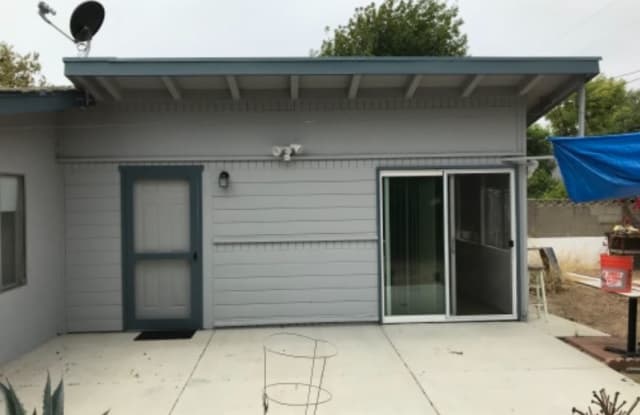 820 Towne Street Backunit - 820 Towne St, Costa Mesa, CA 92627