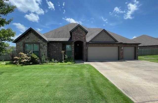 1513 Crestwood Hills photos photos