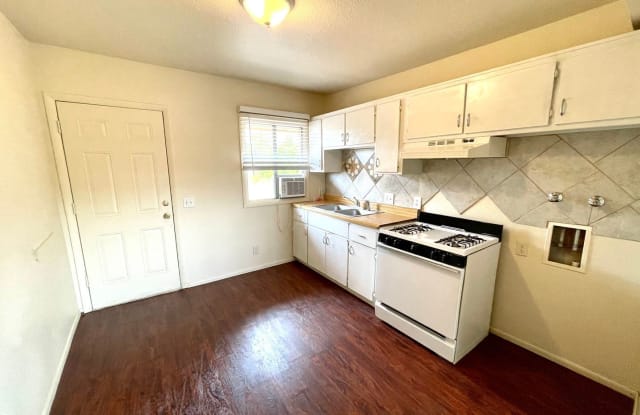2122 Robinson Ave. Apt. D. - 2122 Robinson Ave, Kingman, AZ 86401