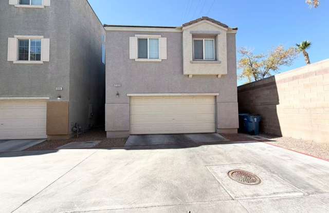 Cozy Two-story single-family house photos photos Cozy Two-story single-family house photos photos
